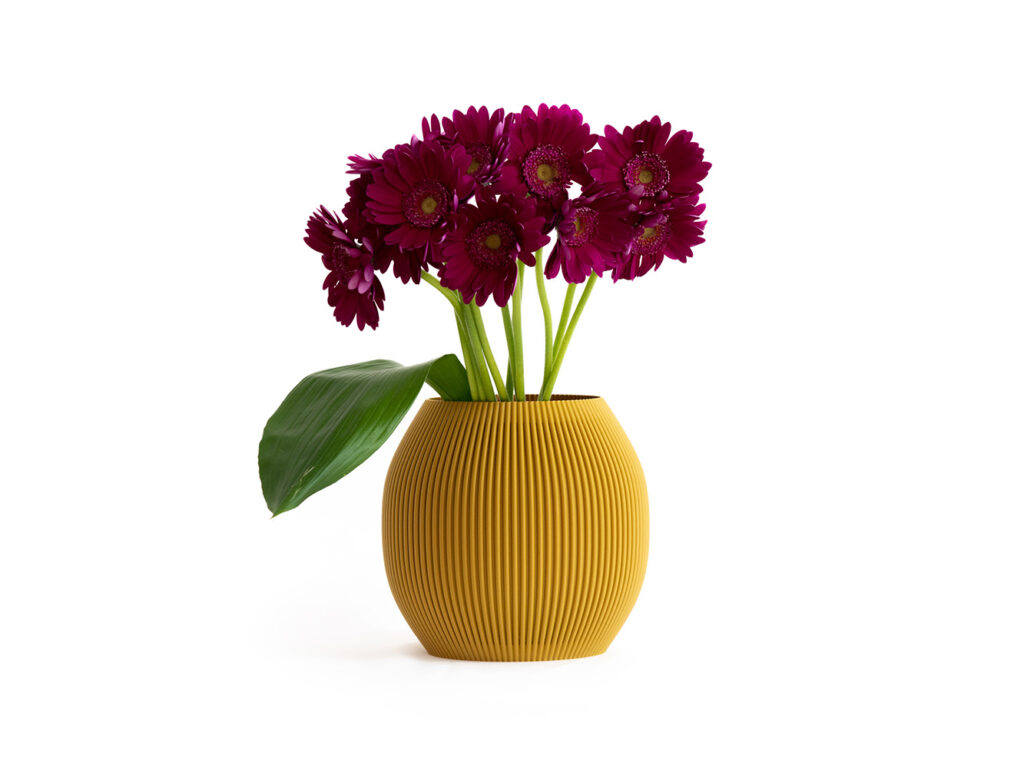 1 sphere vase brown flowers v1