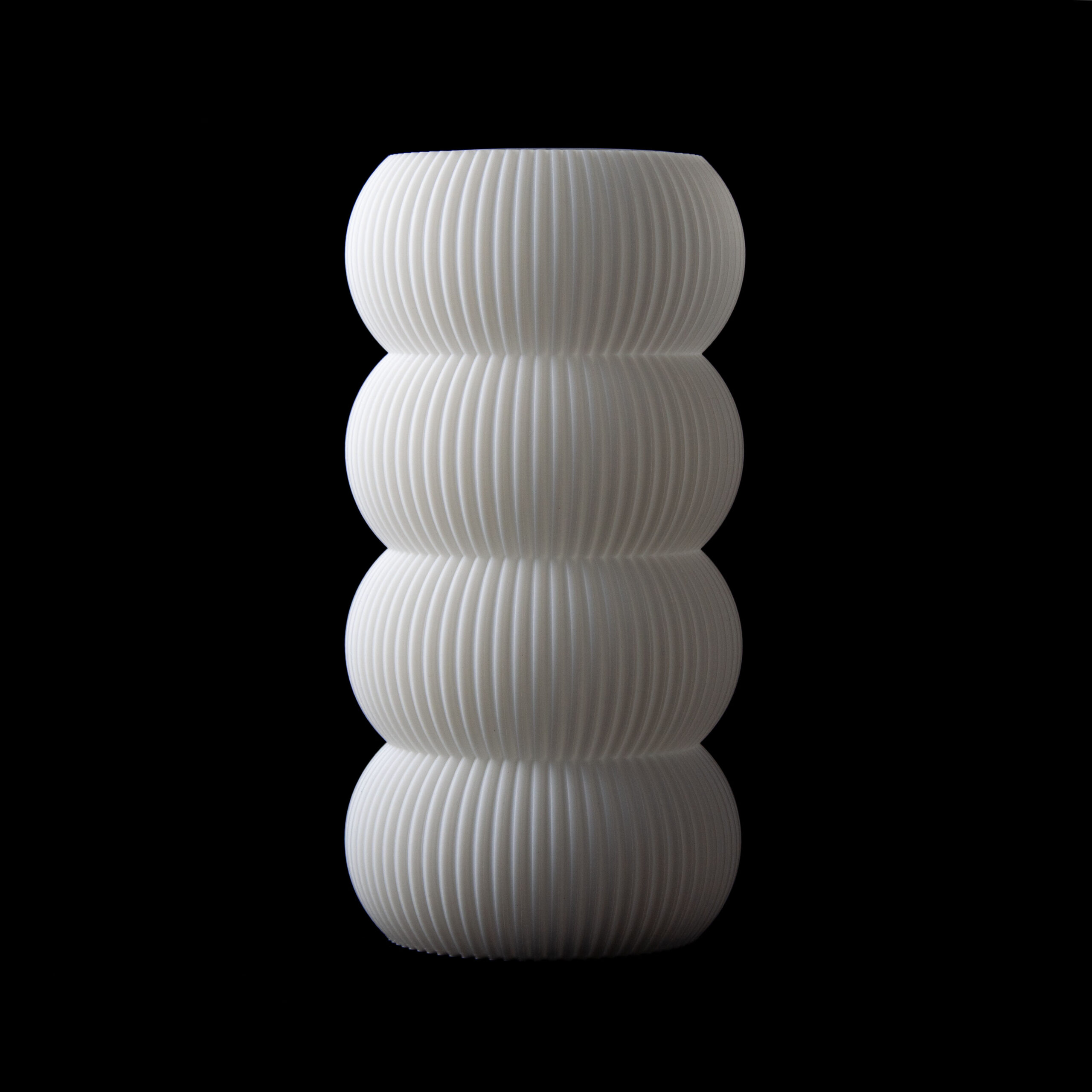 4 sphere vase white 1 square v1 scaled